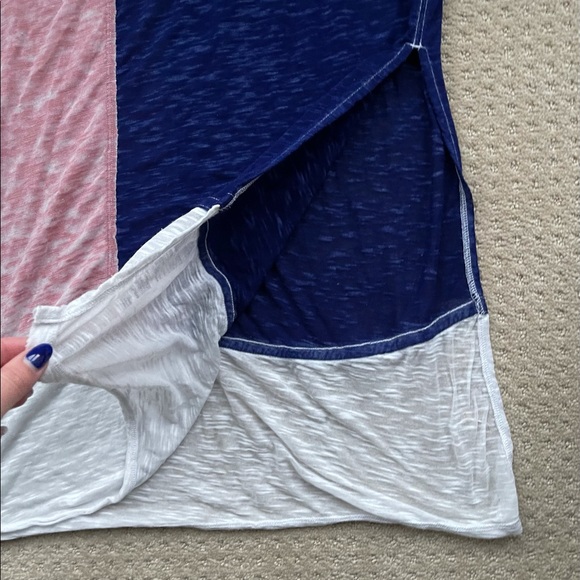 Unique color block top - Picture 2 of 5